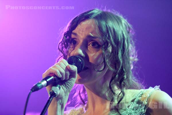 CRANES - 2009-04-22 - PARIS - La Maroquinerie - 